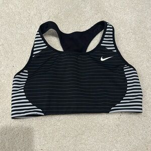 Nike Women’s Sports Bra